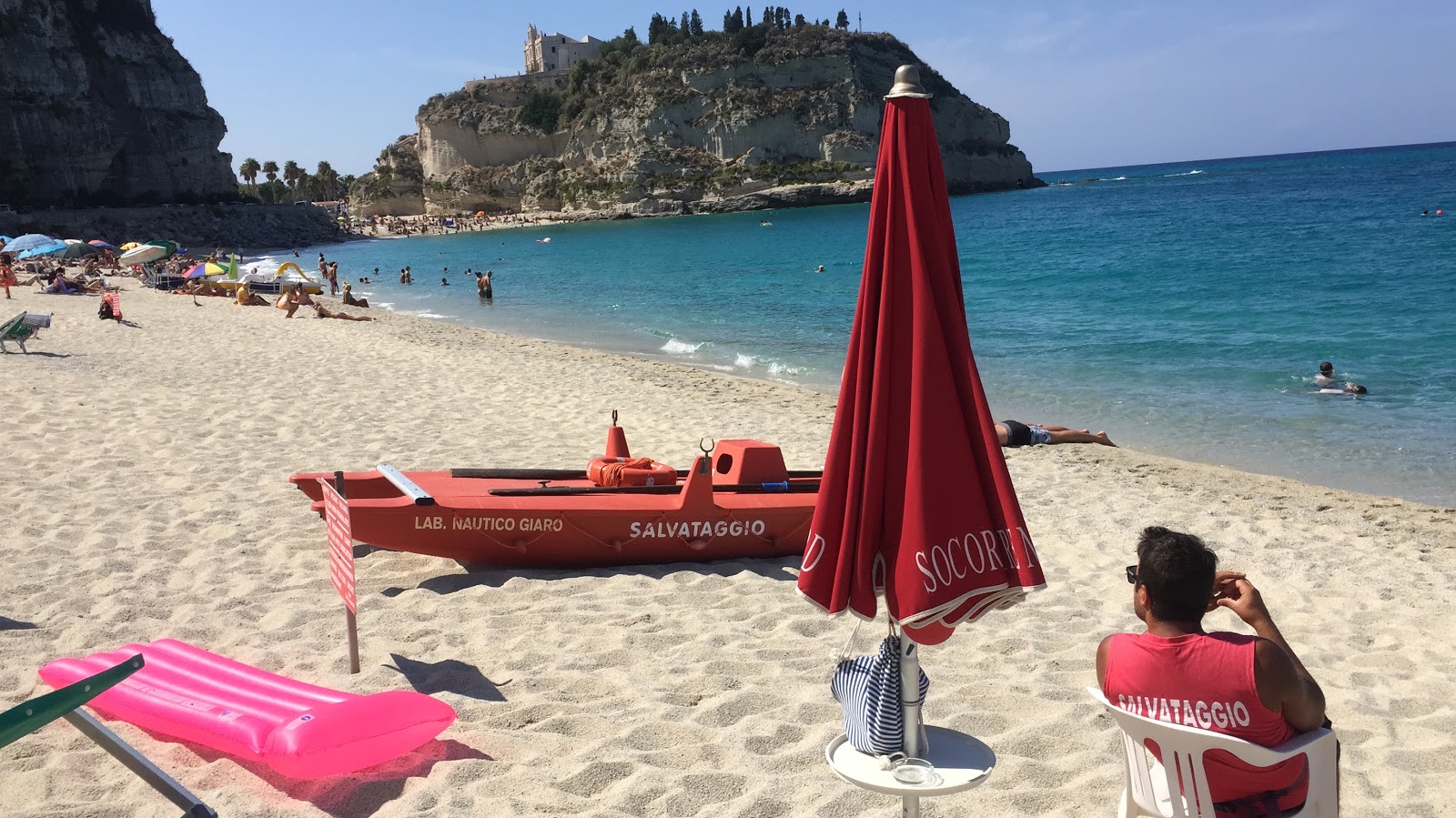 Spiaggia della Rotonda'in fotoğrafı - rahatlamayı sevenler arasında popüler bir yer