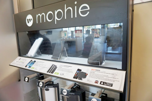 Cell Phone Store «Verizon Authorized Retailer - A Wireless», reviews and photos, 22618 WA-99 #104, Edmonds, WA 98026, USA