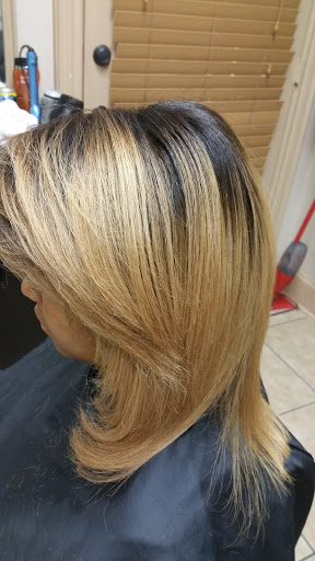 Beauty Salon «Dominican Blowouts Beauty Salon», reviews and photos, 3909 W Airport Fwy #29, Irving, TX 75062, USA