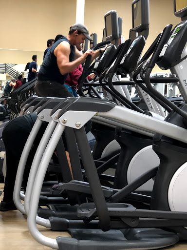 Gym «LA Fitness», reviews and photos, 10802 Alondra Blvd, Cerritos, CA 90703, USA