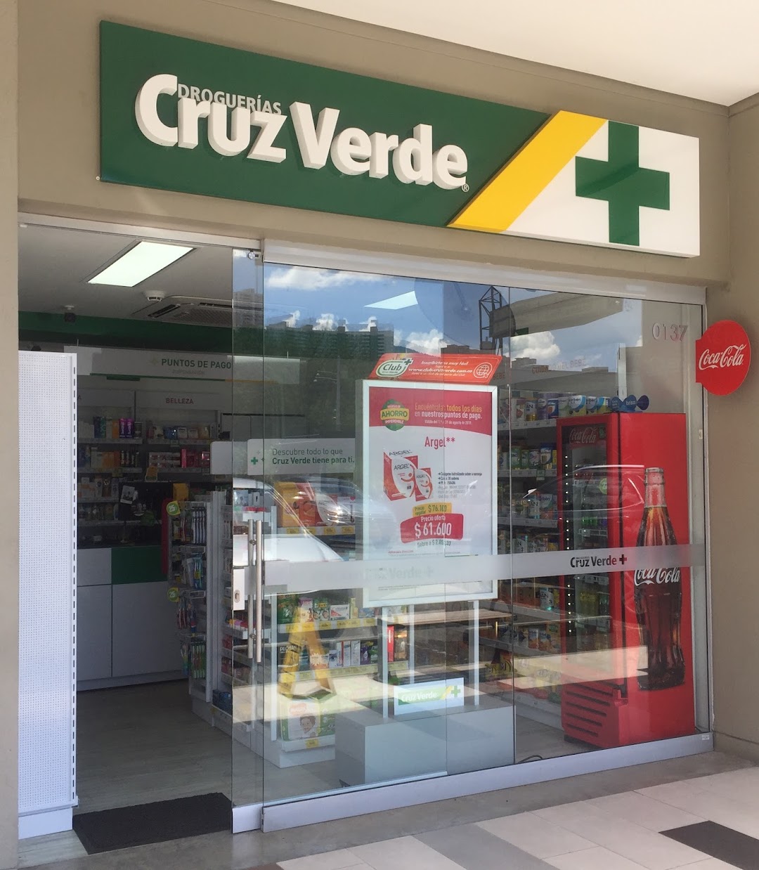 Droguería Cruz Verde Mall Palmagrande