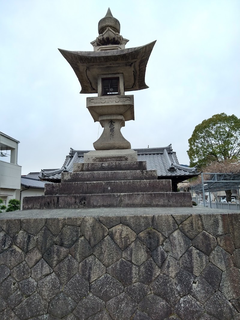 日本一の石燈籠