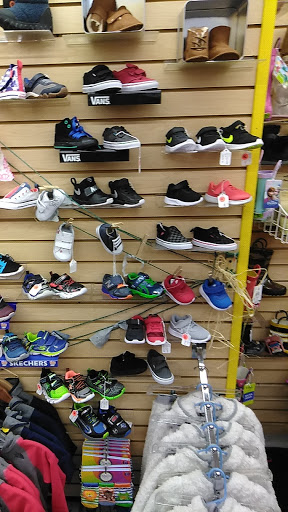 Shoe Store «Scioto Shoe Mart», reviews and photos, 206 James Way, Marion, OH 43302, USA