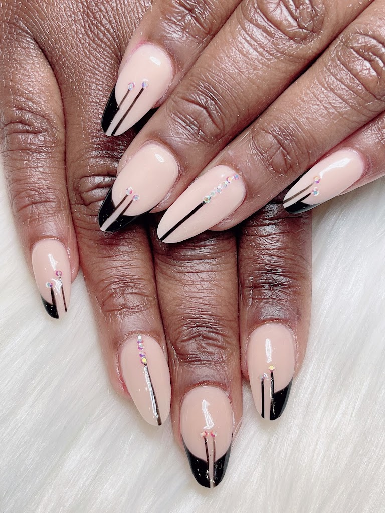 VT Nails & Spa 60453