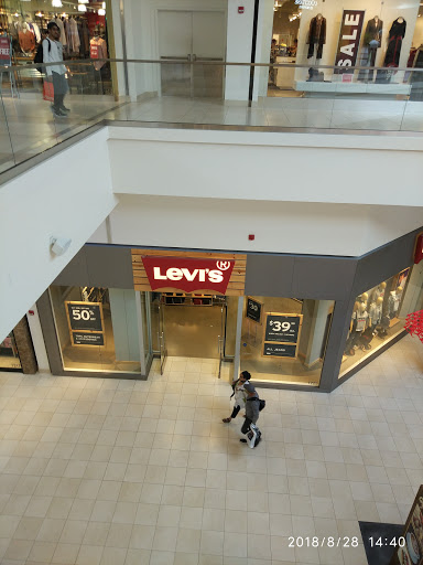 Shopping Mall «Fashion Outlets of Chicago», reviews and photos, 5220 Fashion Outlets Way, Rosemont, IL 60018, USA