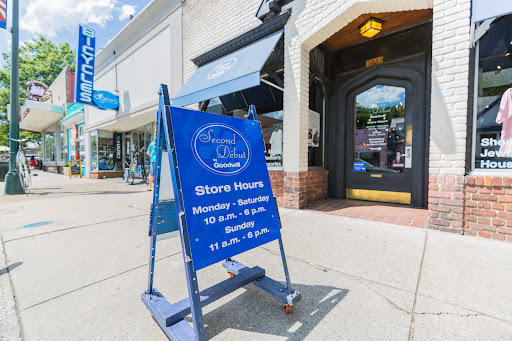 Thrift Store «Goodwill Second Debut Carytown», reviews and photos, 3114 W Cary St, Richmond, VA 23221, USA