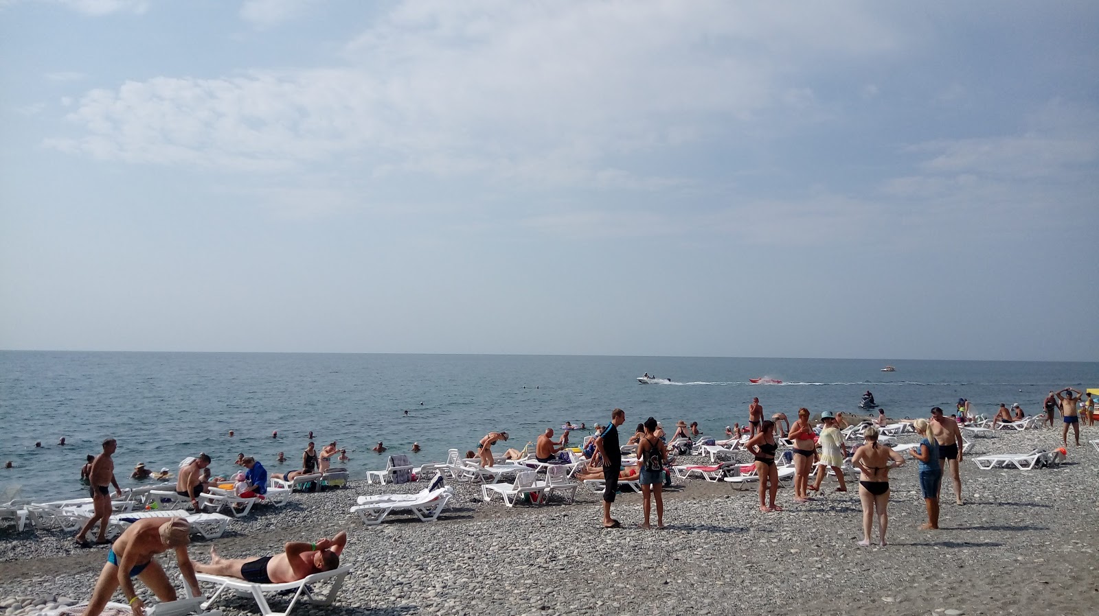 Photo de Solnechnyi beach - endroit populaire parmi les connaisseurs de la détente