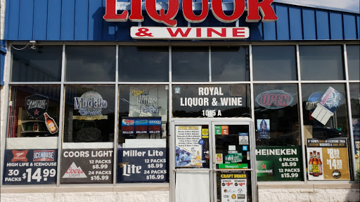 Liquor Store «Royal Liquor & Wine», reviews and photos, 1015 N Randall Rd, Elgin, IL 60123, USA