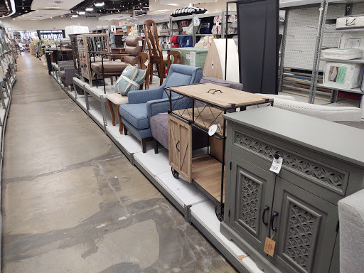 Home Goods Store «Tuesday Morning», reviews and photos, 2188 E 116th St, Carmel, IN 46032, USA