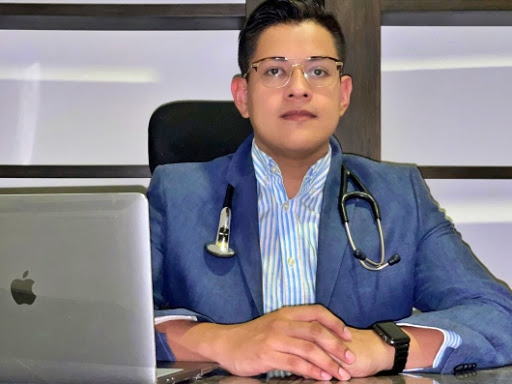 Dr. Gabriel Jesús Villegas López, Cardiólogo