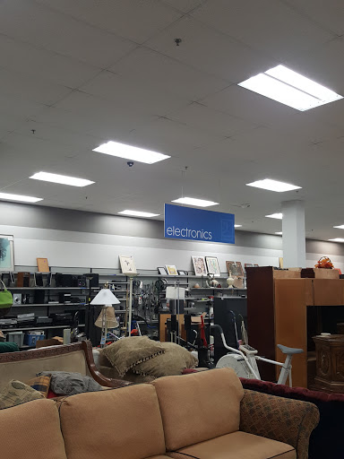 Thrift Store «Goodwill Englewood», reviews and photos, 4160 S Broadway, Englewood, CO 80113, USA