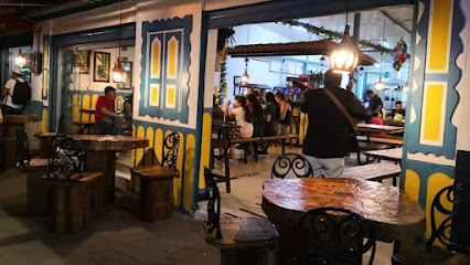 Restaurante antojos campesinos - Parque principal, Calle 16 # 5-45, Quimbaya, Quindío, Colombia