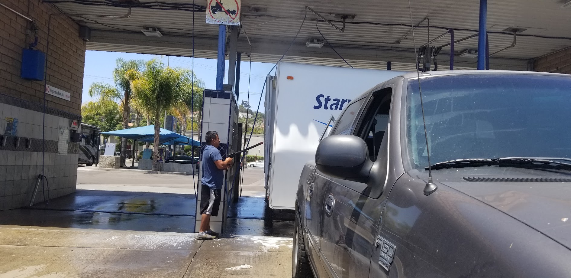 Happy Cow Car Wash, El Cajon