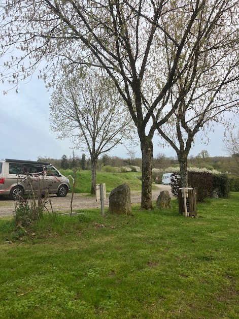 Aire de stationnement pour camping-cars à Chassenon (Charente 16)