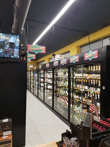 Liquor Store «Gold Crown Liquors Store», reviews and photos, 3425 N Clark St, Chicago, IL 60657, USA