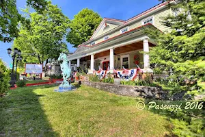 Red Hook Country Inn image