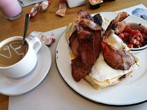 Café y Tocino