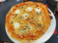 Plats et boissons du Restaurant italien Pizzeria du Village à Saint-Priest - n°2