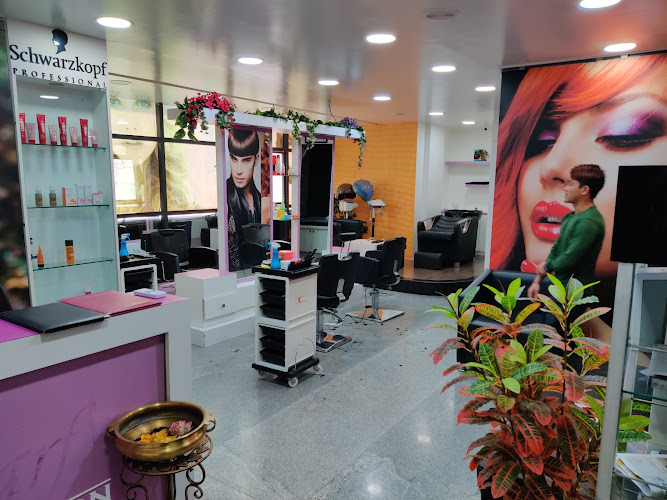Refresh Salon & Bengaluru