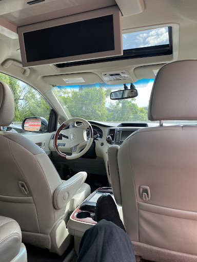 Used Car Dealer «Elmwood Auto Sales», reviews and photos, 521 River Rd, Agawam, MA 01001, USA