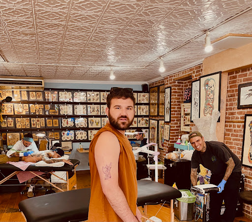 Tattoo Shop «Greenpoint Tattoo Company», reviews and photos, 131 Meserole Ave, Brooklyn, NY 11222, USA