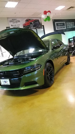Car Dealer «Lone Star Chrysler Dodge Jeep Ram», reviews and photos, 8811 I-35, San Antonio, TX 78211, USA