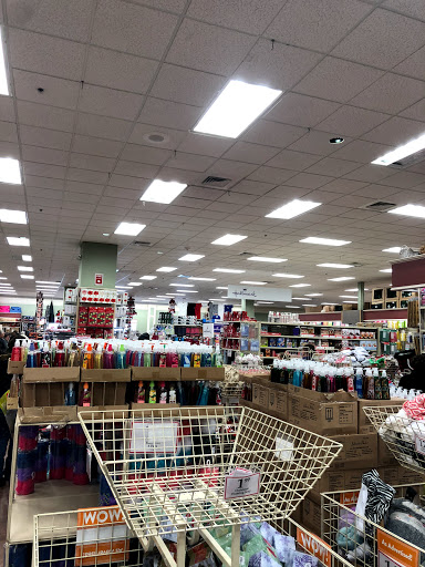 Shoe Store «Famous Footwear», reviews and photos, 1701 Niagara Falls Blvd, Amherst, NY 14228, USA