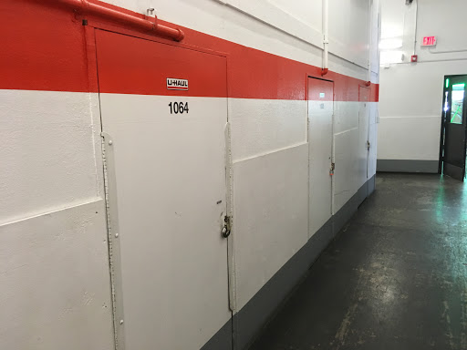 Truck Rental Agency «U-Haul Moving & Storage of Redwood City», reviews and photos, 2200 El Camino Real, Redwood City, CA 94063, USA