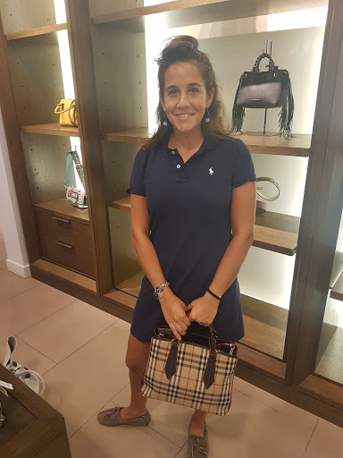 Clothing Store «Burberry Outlet», reviews and photos, 1 Outlet Blvd, Wrentham, MA 02093, USA