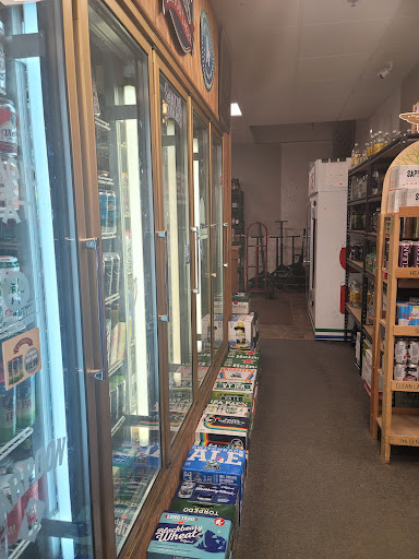 Liquor Store «Stowe Beverage», reviews and photos, 1880 Mountain Rd, Stowe, VT 05672, USA