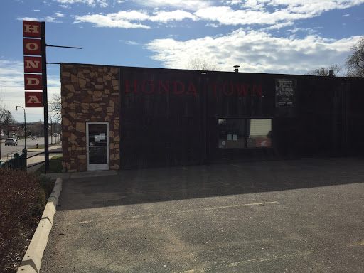 Honda Dealer «Honda Town», reviews and photos, 4215 E Lake St, Minneapolis, MN 55406, USA