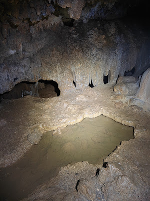 Grotte de coroluna à Trassanel