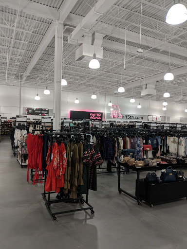 Department Store «Saks OFF 5TH», reviews and photos, 2500 Fashion Center Blvd, Christiana, DE 19702, USA