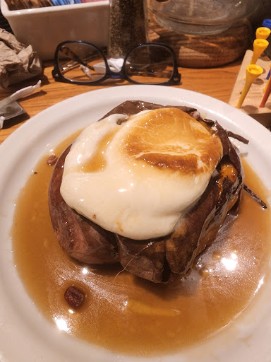 American Restaurant «Cracker Barrel Old Country Store», reviews and photos, 34 Tunnel Rd, Asheville, NC 28805, USA