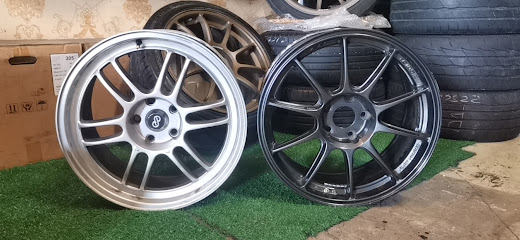 Ryen Wheel's & Tyre
