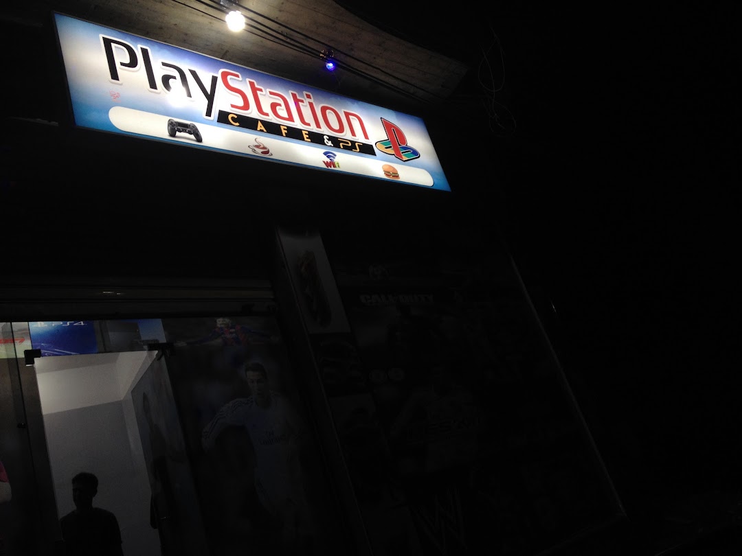Playstation cafe