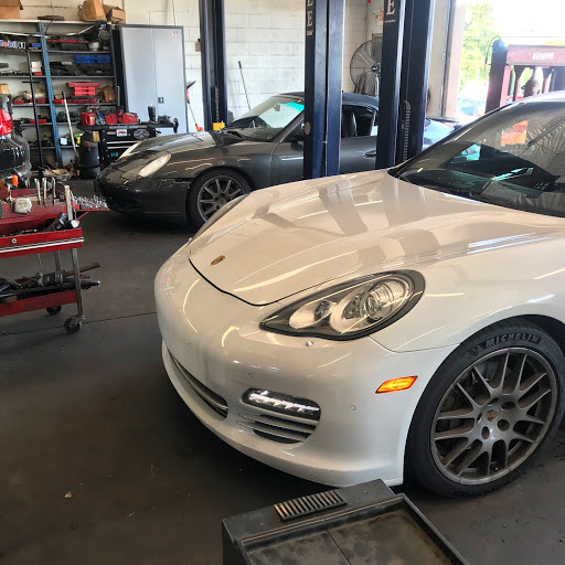 Auto Repair Shop «EurWerks LLC - Foreign Auto Repair», reviews and photos, 4203 Charlotte Ave, Nashville, TN 37209, USA