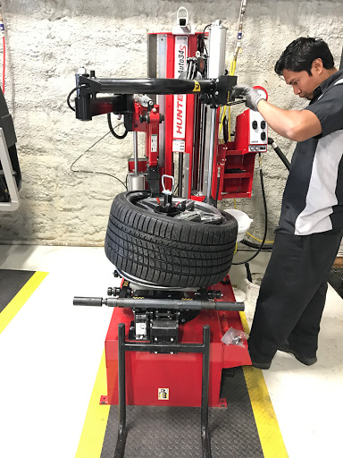 Auto Repair Shop «Full Service Automotive», reviews and photos, 25617 Old Fredericksburg Rd, Boerne, TX 78015, USA