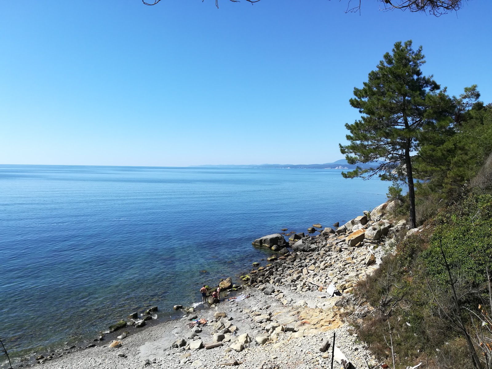 Foto von Agrias reserve beach mit graue kiesel Oberfläche