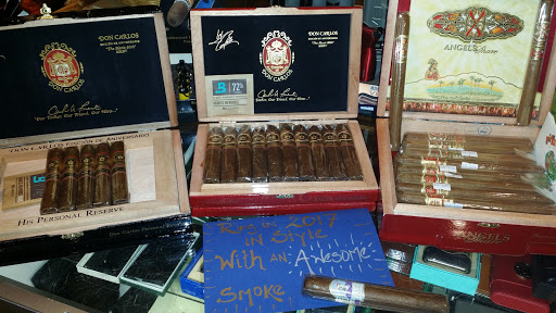 Tobacco Shop «Stogies On Grand», reviews and photos, 961 Grand Ave, St Paul, MN 55105, USA