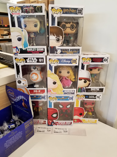 Print Shop «FedEx Office Print & Ship Center», reviews and photos, 205 W Rand Rd, Arlington Heights, IL 60004, USA