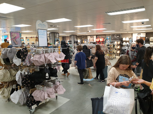 Stores to buy women's shoulder bag Sheffield