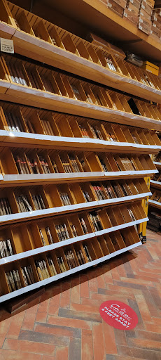 Tobacco Shop «Casa de Montecristo by Cigar Inn», reviews and photos, 1016 2nd Ave, New York, NY 10022, USA