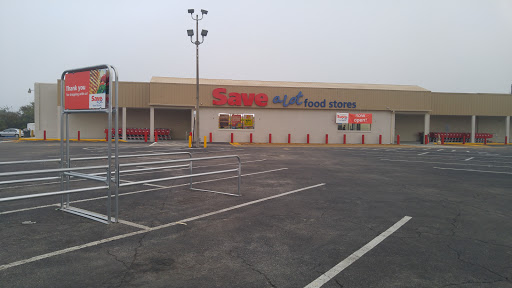 Grocery Store «Save-A-Lot», reviews and photos, 11 Hwy 630 E, Frostproof, FL 33843, USA