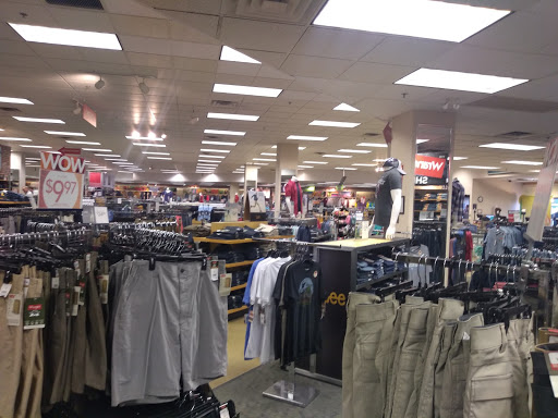 Outlet Store «VF Outlet», reviews and photos, 1500 Lighthouse Pl, Michigan City, IN 46360, USA