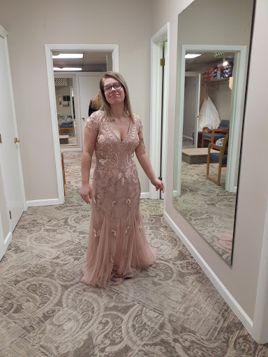 Bridal Shop «J & B Bridals & Formals», reviews and photos, 136 S Main St, Chambersburg, PA 17201, USA