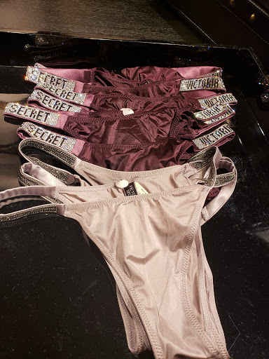 Victoria's Secret & PINK