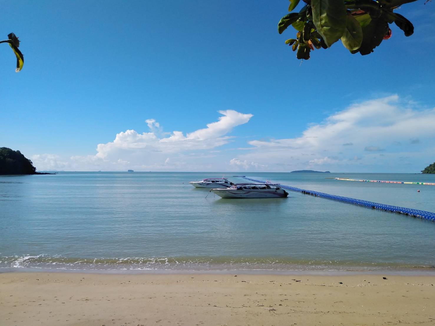 Photo de Sunrise Beach - endroit populaire parmi les connaisseurs de la détente