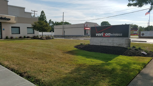 Cell Phone Store «Verizon», reviews and photos, 5945 Mayfield Rd, Mayfield Heights, OH 44124, USA