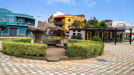 Kiosko Plaza Bujaz - Calle Treinta de Mayo, 41 38710, San Pedro, Santa Cruz de Tenerife, Spain